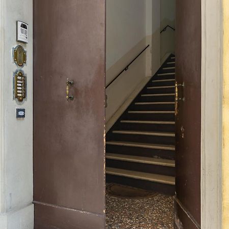 Apartment Amos - 5 Minutes From Piazza Maggiore โบโลญญา ภายนอก รูปภาพ