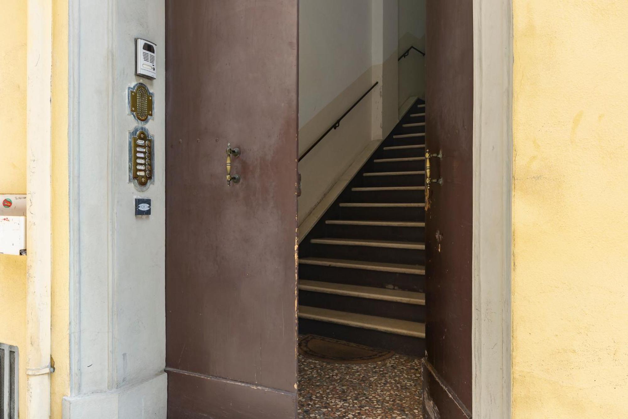 Apartment Amos - 5 Minutes From Piazza Maggiore โบโลญญา ภายนอก รูปภาพ