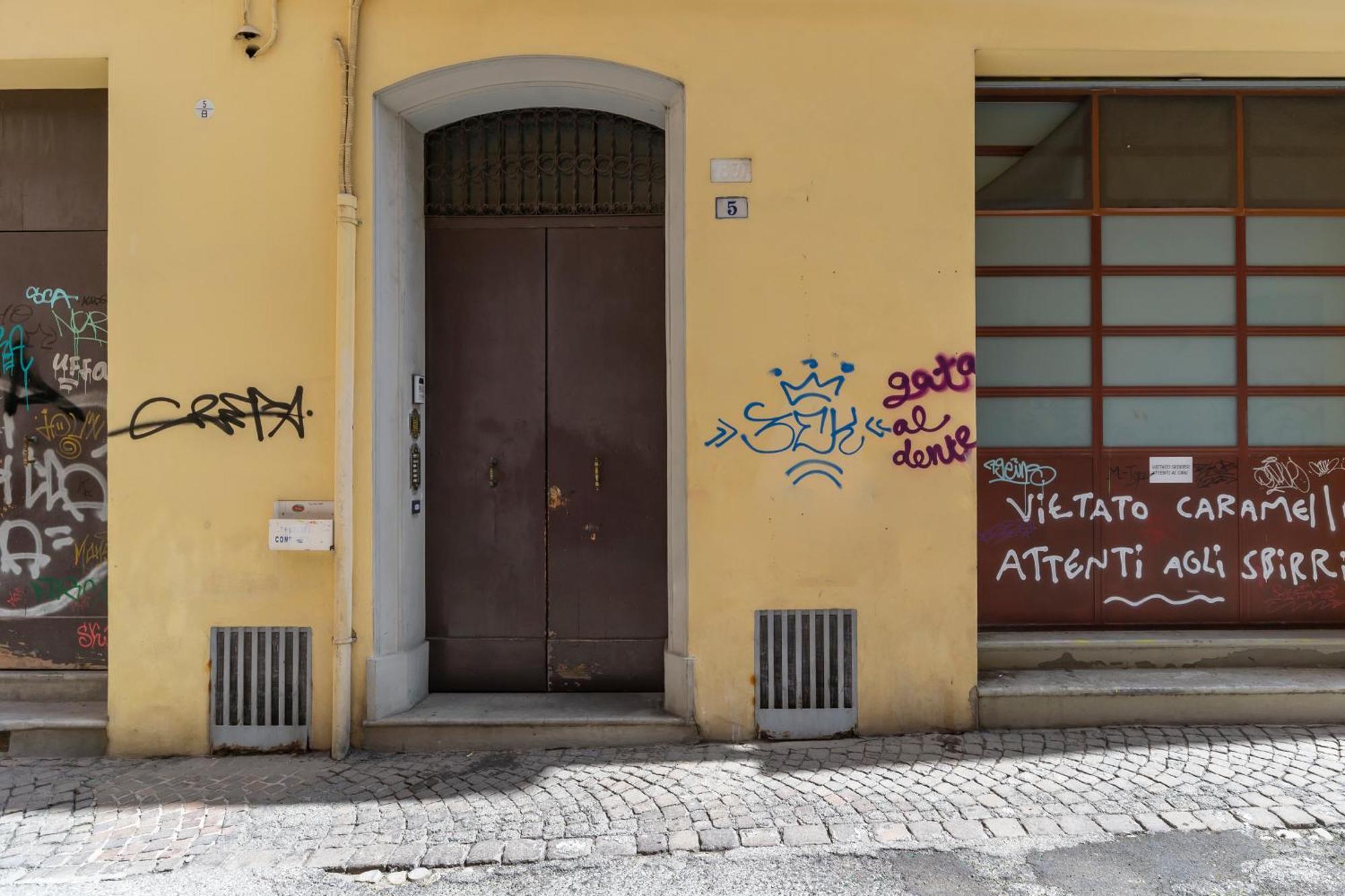 Apartment Amos - 5 Minutes From Piazza Maggiore โบโลญญา ภายนอก รูปภาพ